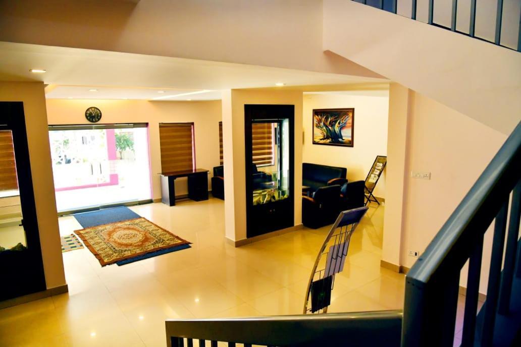 Hotel Chanakya Palakkad Esterno foto