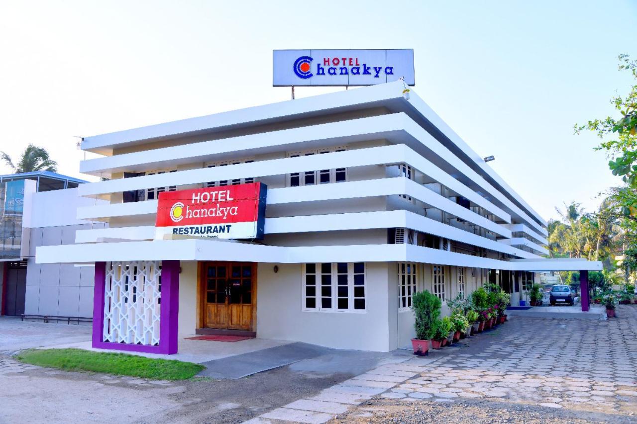 Hotel Chanakya Palakkad Esterno foto